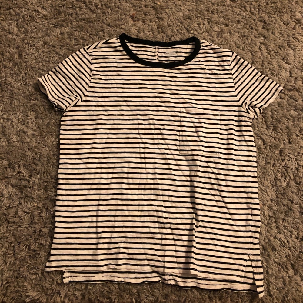 Women’s old navy shirt